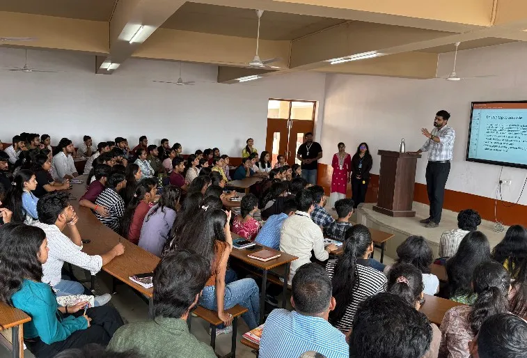 Invertis University Law Students Strengthen Case Analysis and Presentation Skills at First Casevoxia
